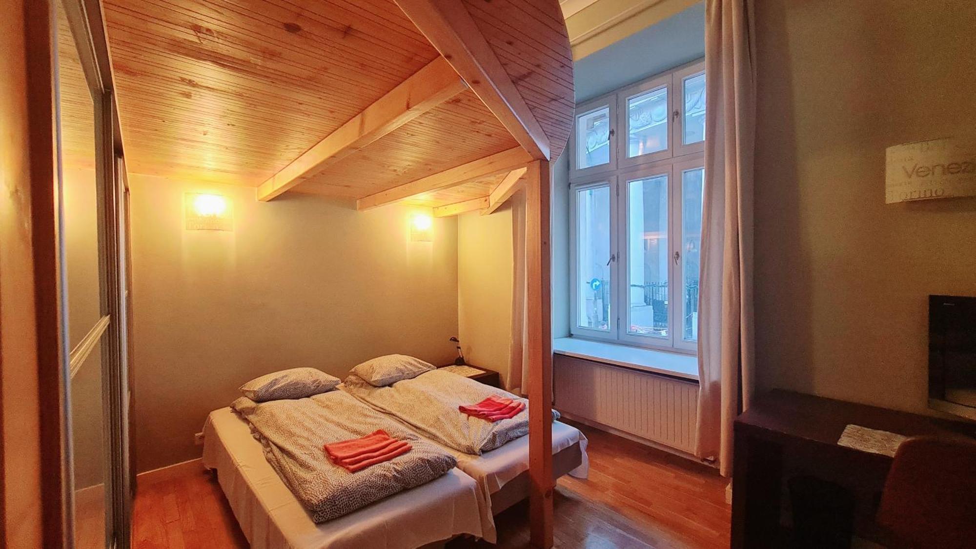 Bright&Comfy Apt -Few Min To Main Square クラクフ エクステリア 写真
